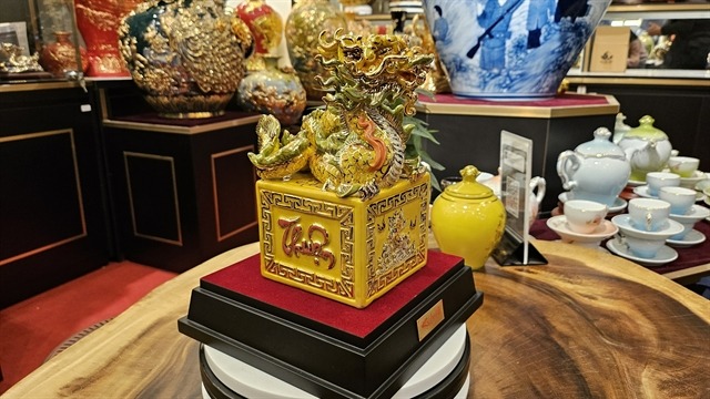 The ceramic dragon seal made by Bat Trang's artisans. Photos by VNS/Ly Ly Cao.