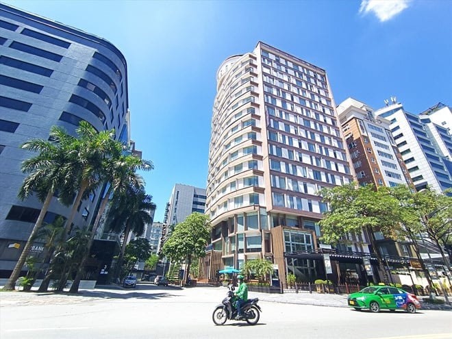 Office buildings for lease in Hanoi, northern Vietnam. Photo courtesy of Lao dong (Labor) newspaper.