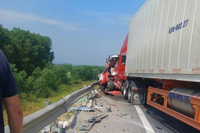 The accident scene on the Cam Lo-La Son Expressway in Thua Thien-Hue province, central Vietnam, February 18, 2023. Photo courtesy of the police.