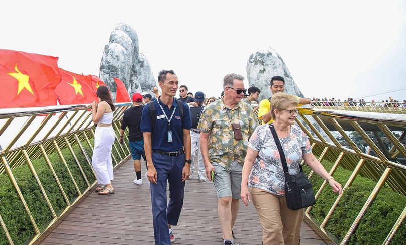 Foreign tourists on the Golden Bridge in Da Nang, central Vietnam. Photo by The Investor/Thanh Van. 