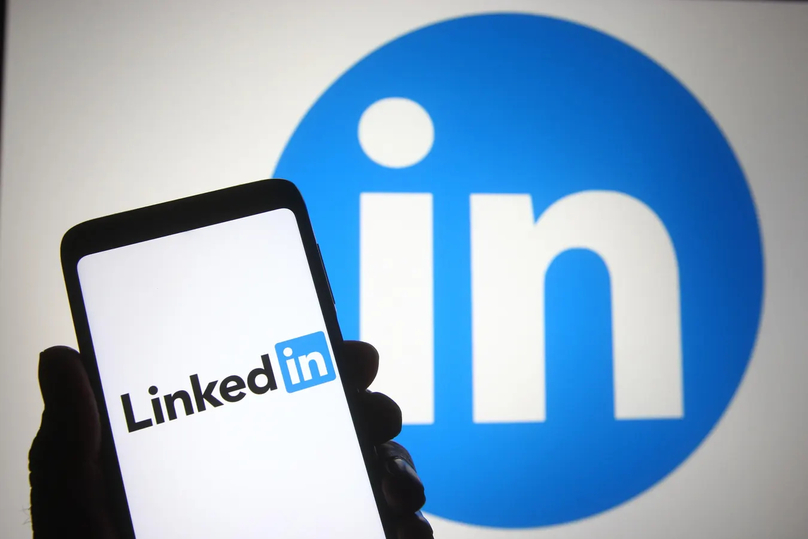 LinkedIn, in collaboration with Anphabe, launches an unlimited job posting experience package to assist Vietnamese businesses in accessing comprehensive recruitment solutions at minimal costs. Photo courtesy of Forbes.