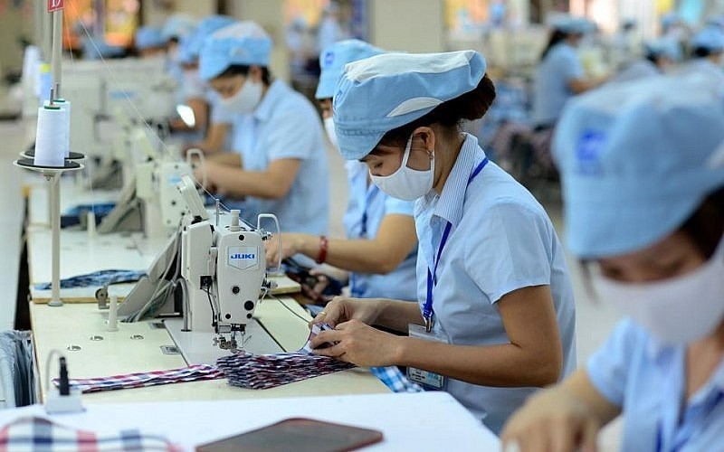 An apparel factory in Vietnam. Photo courtesy of Cong thuong (Industry & Trade) newspaper.