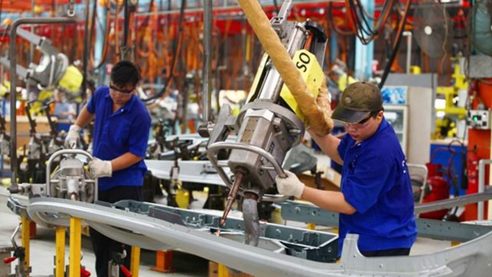 Vietnam's manufacturing sector slightly weakens in March, according to S&P Global. Photo courtesy of the Ministry of Industry and Trade's news portal.