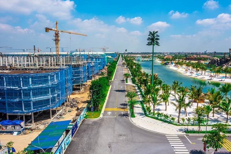 The completion of a legal framework is deemed as a boost to the revival of resort real estate. Photo courtesy of Kinh Te Do Thi (Urban Economy) newspaper.