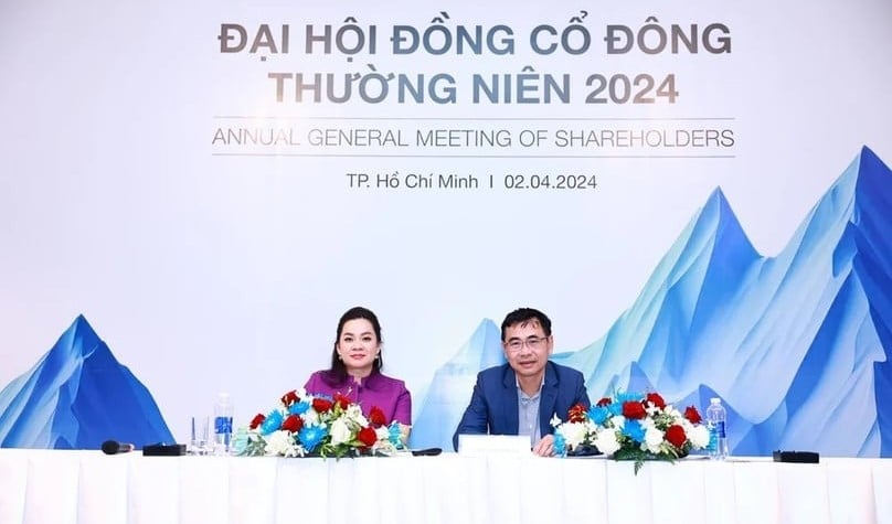Vietcap Securities chairwoman Nguyen Thanh Phuong (left) and CEO To Hai at the annual general meeting of shareholders in Ho Chi Minh City, southern Vietnam, April 2, 2024.