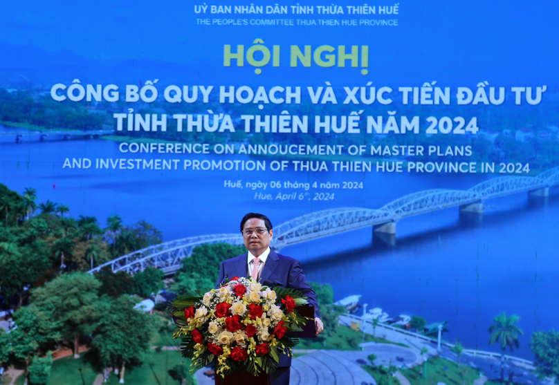 Prime Minister Pham Minh Chinh speaks at an investment promotion conference in Thua Thien Hue province, central Vietnam, April 6, 2024. Photo courtesy of Thua Thien-Hue newspaper.