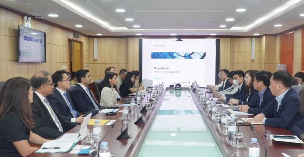 A working session between Vietnam's State Securities Commission leaders and representatives of FTSE Russell and Morgan Stanley in Hanoi on April 11, 2024. Photo courtesy of the commission.