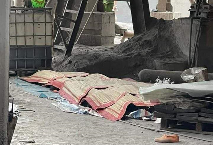 The accident scene at a cement factory of Yen Bai Cement & Minerals Joint-Stock Company in Yen Bai province, northern Vietnam. Photo courtesy of the province's People's Committee.