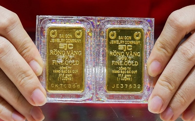 SJC-branded gold bars. Photo courtesy of Cong Thuong (Industry Trade) newspaper. 