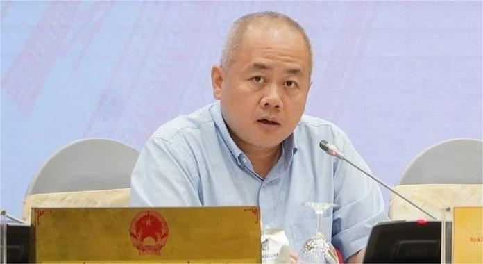 Thứ trưởng Bộ Kế hoạch và Đầu tư Đỗ Thành Trung phát biểu tại họp báo thường kỳ Chính phủ tại Hà Nội ngày 4/5/2024. Ảnh Nhà đầu tư/Quang Tuyên.