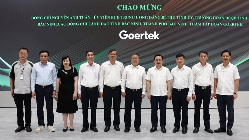 Nguyen Anh Tuan (fourth, right), chief of Bac Ninh Party Committee, at a working session with Goertek, Shandong province, China, May 16, 2024. Photo courtesy of Bac Ninh news portal.