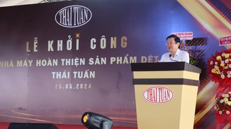 Nguyên Chủ tịch nước Trương Tấn Sang phát biểu tại lễ khởi công dự án Tập đoàn Thái Tuân tại tỉnh Long An, miền Nam Việt Nam, ngày 25/5/2024. Ảnh do báo Long An cung cấp.