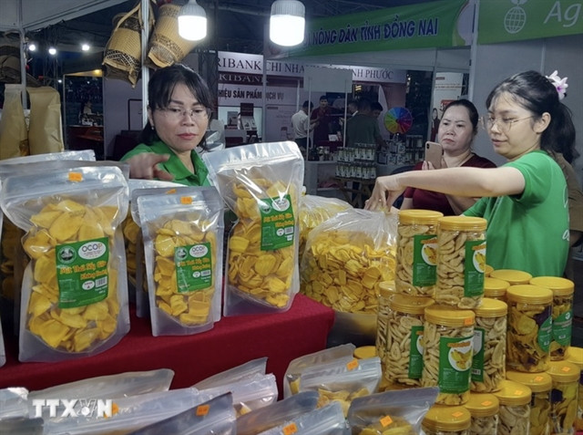 The seventh Fruit and Agricultural Products Fair 2024 is held in BInh Phuoc province, southern Vietnam, until June 3, 2024. Photo courtesy of Vietnam News Agency.