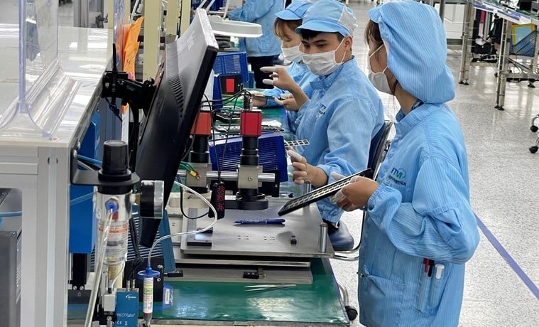 Vietnam's manufacturing activity continued to improve in May 2024. Photo courtesy of Dang Cong San (Communist Party) newspaper.