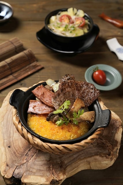 A tray of com nieu cooked in central region style. Photo by Vietnam News.