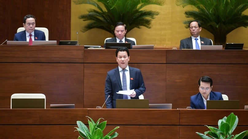 Minister of Natural Resources and Environment Dang Quoc Khanh speaks at the National Assembly session on June 4, 2024. Photo courtesy of the legislature.