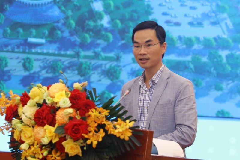 Do Tien Thinh, deputy director of the National Innovation Center (NIC) speaks at the forum, Hanoi, June 5, 2024. Photo courtesy of the review.