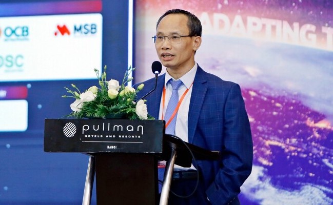  Can Van Luc, chief economist at Hanoi-based BIDV, speaks at the Vietnam Wealth Advisor Summit 2024 in Hanoi, June 6, 2024. Photo courtesy of Dau Tu (Investment) newspaper.