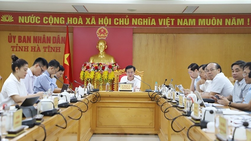 Ha Tinh Vice Chairman Tran Bau Ha (center) at a meeting with VSIP in Ha Tinh province, central Vietnam, June 11, 2024. Photo courtesy of Ha Tinh newspaper.