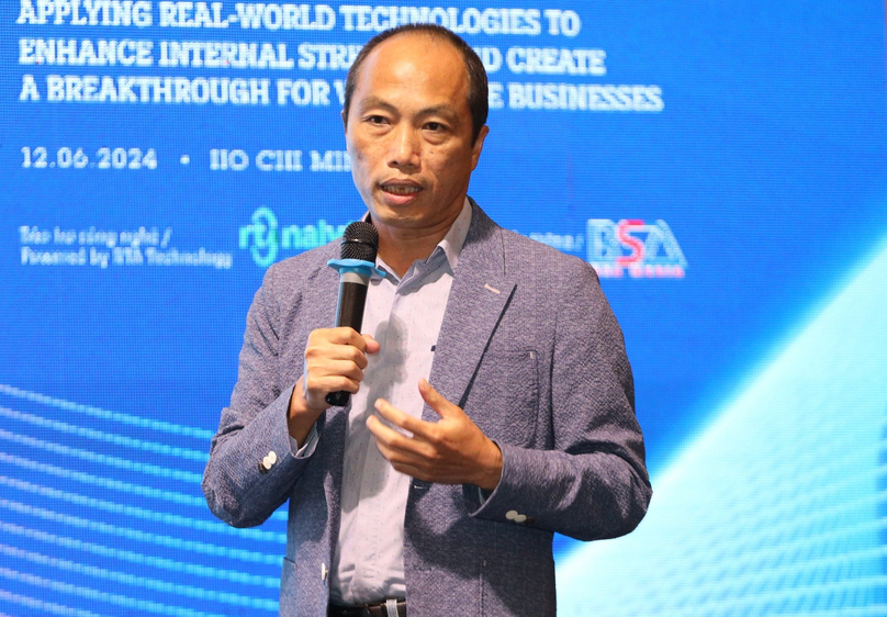 Pham Hong Son, e-commerce and technology transfer expert at Unilever, speaks at the International Innovative Business Forum (IIBF) 2024 held in Ho Chi Minh City, June 12, 2024. Photo courtesy of Unilever.