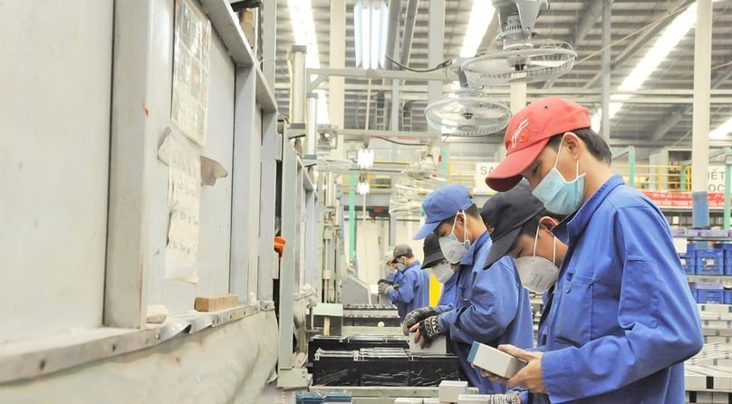 Work in progress at a Leoch Battery factory in Binh Phuoc province, southern Vietnam. Photo courtesy of Binh Phuoc newspaper.