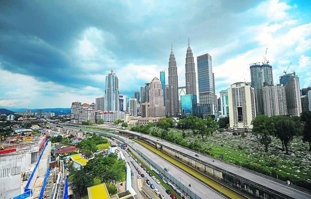The Malaysian economy is projected to grow 4-5%. Photo courtesy of themalaysianreserve.