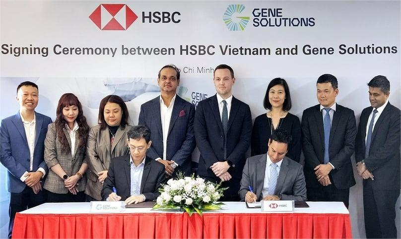 Representatives of HSBC Vietnam and Gene Solutions sign a social loan in an undated ceremony in Ho Chi Minh City, southern Vietnam. Photo courtesy of HSBC.