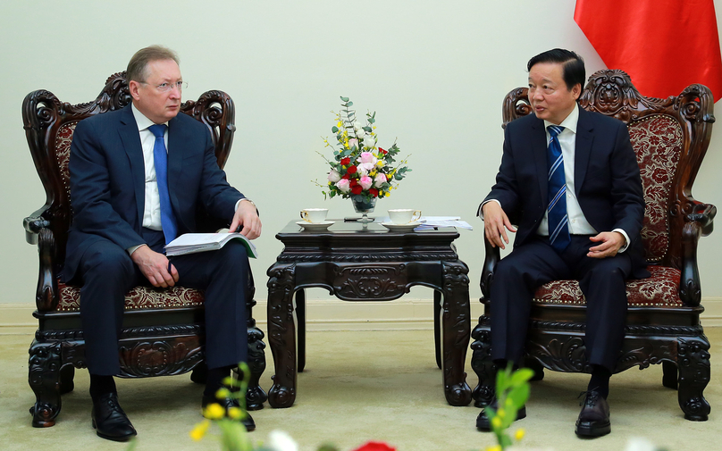 Deputy Prime Minister Tran Hong Ha (right) and Sergey Kudryashov, general director of Zarubezhneft, meet in Hanoi, June 19, 2024. Photo courtesy of the government's news portal.