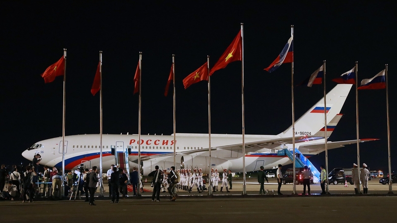 Russia delegation arrives at Noi Bai airport, Hanoi, on June 20, 2024. Photo courtesy of VietNamNet newspaper.