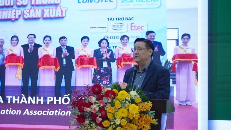 Assoc.Prof. Dr. Le Hoai Quoc, chairman of the Automation Association of Ho Chi Minh City, speaks at automation conference, in Binh Duong province, southern Vietnam, June 20, 2024. Photo courtesy of the event's organizer.