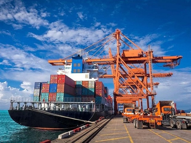 Goods are loaded for export at a port in HCMC. There remain limitations related to origin and non-tariff barriers that have caused many opportunities from FTAs not to be fully utilized. Photo courtesy of the government's news portal.