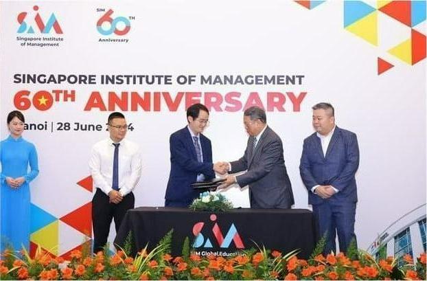 The Singapore Institute of Management (SIM) celebrates the institution’s 60th anniversary in Hanoi on June 28, 2024. Photo courtesy of SIM.