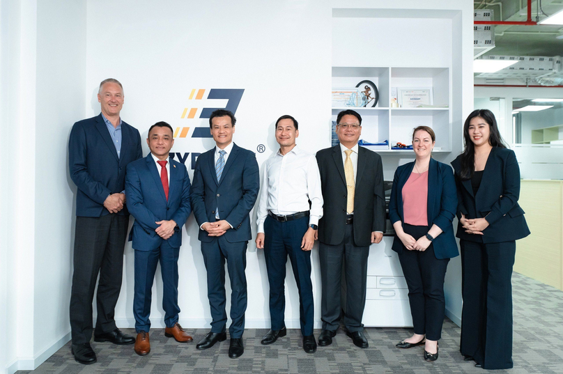 Anoulack Chanthivong, Minister for Industry and Trade, Minister for Science and Technology of New South Wales, Australia (third left) visits the HCMC office of Australian fintech firm EzyRemit, July 4, 2024. Photo courtesy of EzyRemit.