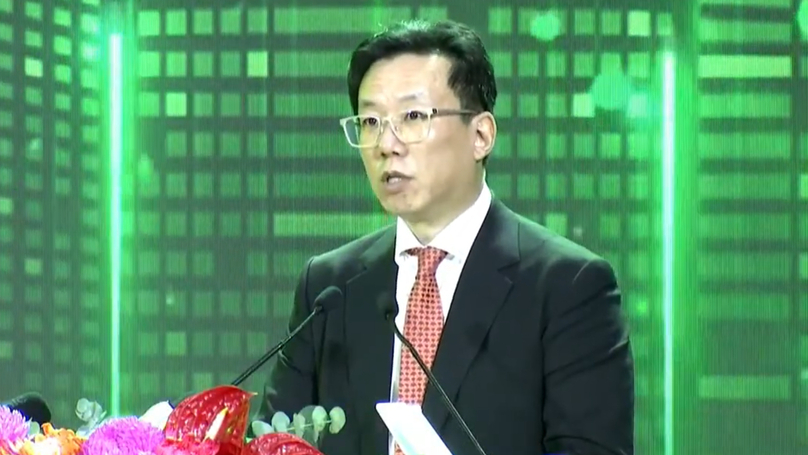 Ho Yi Da, chairman of Arizon Vietnam, speaks at Hung Yen's master plan announcement on July 7, 2024. Photo courtesy of VOV.