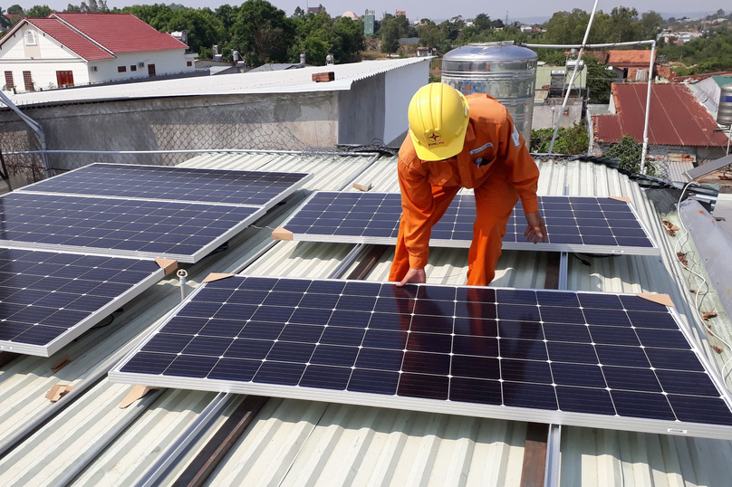  A rooftop solar power system. Photo courtesy of VnEconomy.