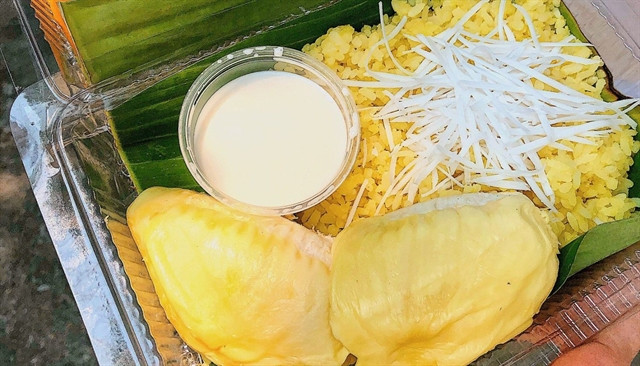  Durian sticky rice is a popular dish among durian lovers. Photo courtesy of Foody.