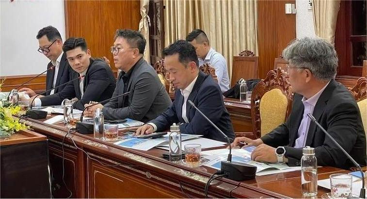 Representatives of South Korean businesses in a meeting with authorities of Binh Dinh province, central Vietnam, July 19, 2024. Photo courtesy of Binh Dinh Investment Promotion Center.