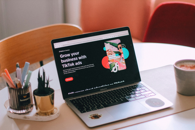 One of the advantages of AI is its ability to provide personalised recommendations. Photo courtesy of Unsplash.