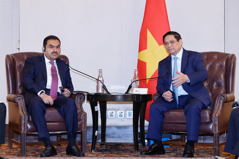 Prime Minister Pham Minh Chinh (right) and Adani chairman Gautam Adani meet in New Delhi, India, July 31, 2024. Photo courtesy of the government's news portal.