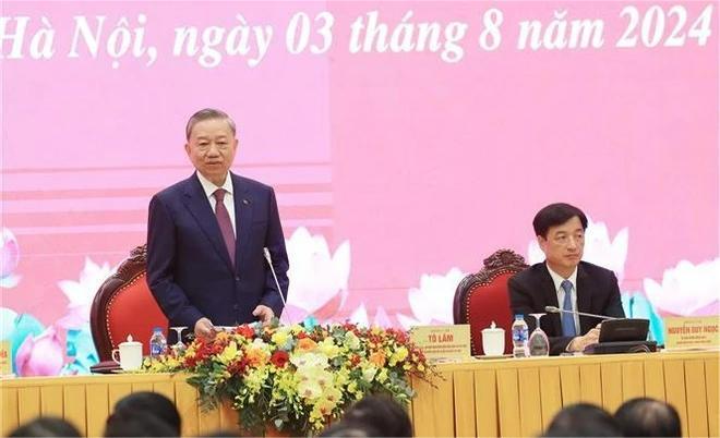 Party General Secretary and State President To Lam answers questions from domestic and international reporters. Photo by Vietnam News Agency.