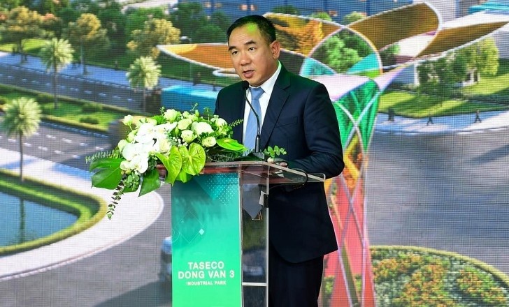 Nguyen Minh Hai, vice board chairman cum general director of Taseco Group, addresses the breakingground ceremony of the Dong Van III Taseco Industrial Park in Ha Nam province, northern Vietnam, August 3, 2024. Photo courtesy of Xay Dung (Construction) newspaper.