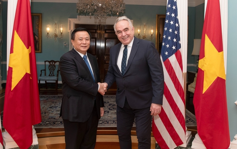 U.S. Deputy Secretary of State Kurt M. Campbell (right) meets with Nguyen Xuan Thang, president of the Ho Chi Minh National Academy of Politics in Washington, D.C., August 2, 2024. Photo courtesy of the U.S. Embassy in Hanoi.