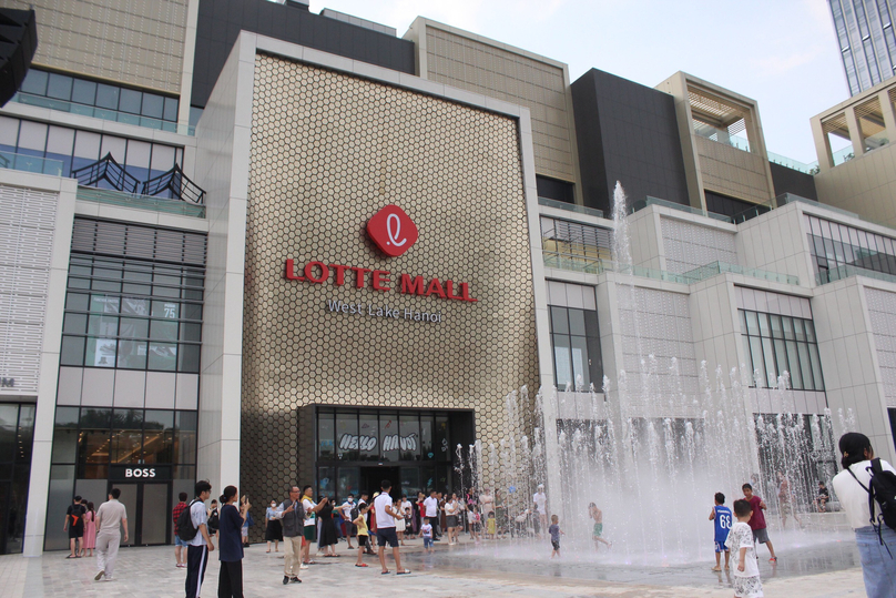 Lotte Mall West Lake in Hanoi. Photo courtesy of Kinh Te & Do Thi (Economics & Urban) newspaper.