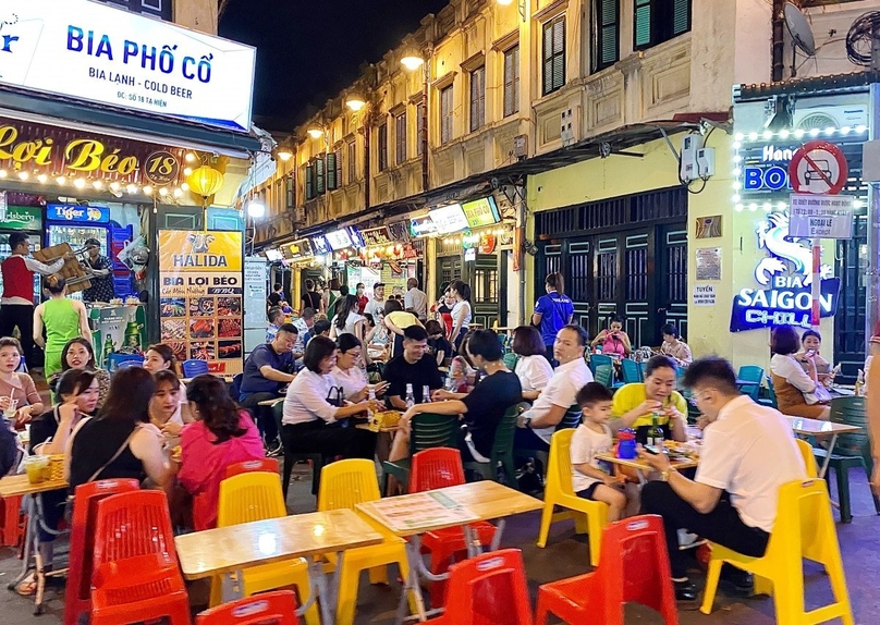 A beer restaurant in Hanoi. Photo courtesy of VOV.