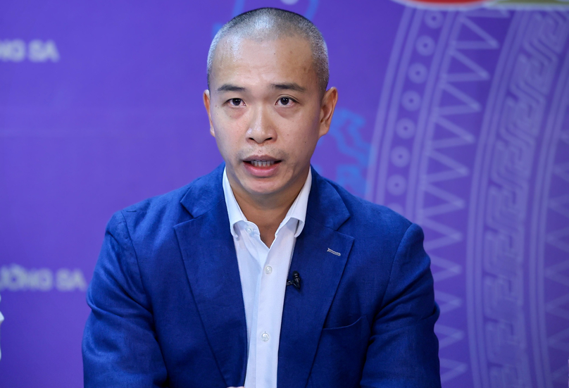 Tran Tuan Anh, CEO of Shopee Vietnam, speaks at a workshop on “Developing e-commerce: Opportunities, motivations, and challenges' organized by the government's news portal, August 14, 2024. Photo courtesy of the government’s news portal.