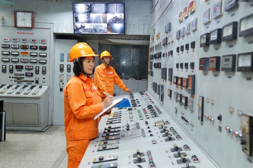 Inside the control room of the Ninh Binh power plant, Ninh Binh province, northern Vietnam. Photo courtesy of Ninh Binh Thermal Power JSC.