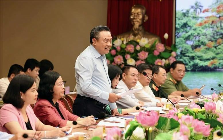 Chairman of the Hanoi People's Committee, Tran Sy Thanh, speaks at a meeting with Prime Minister Pham Minh Chinh and the Standing Committee of the Hanoi Party Committee, Hanoi, August 18, 2024. Photo courtesy of the government’s news portal.