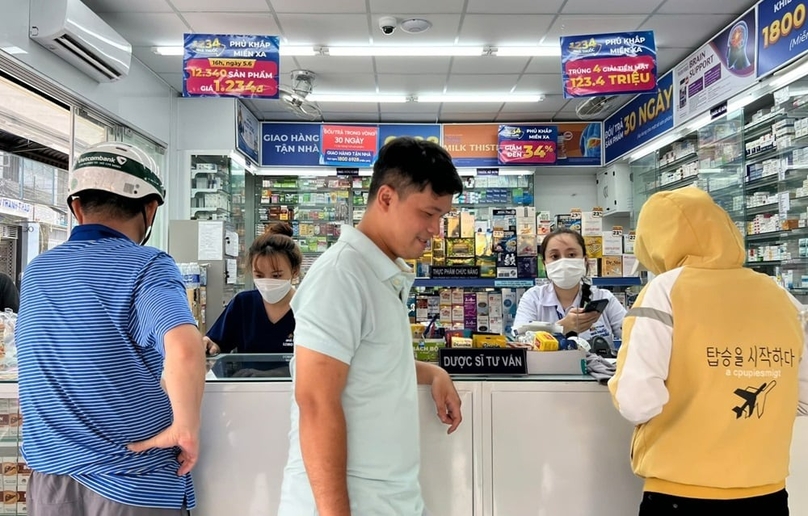 A Long Chau pharma outlet. Photo by The Investor/Khai Duy.