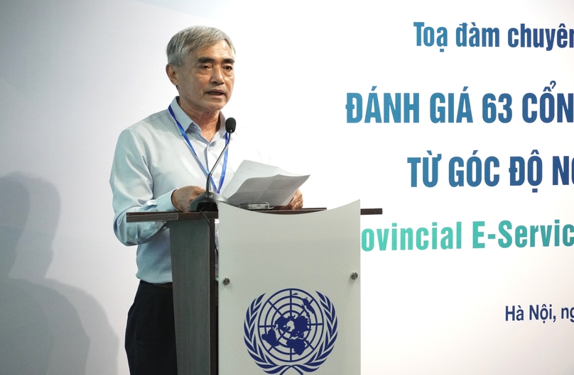 Nguyen Minh Hong, chairman of the Vietnam Digital Communications Association, speaks at a thematic discussion on OPASs, Hanoi, August 21, 2024. Photo courtesy of UNDP Vietnam.