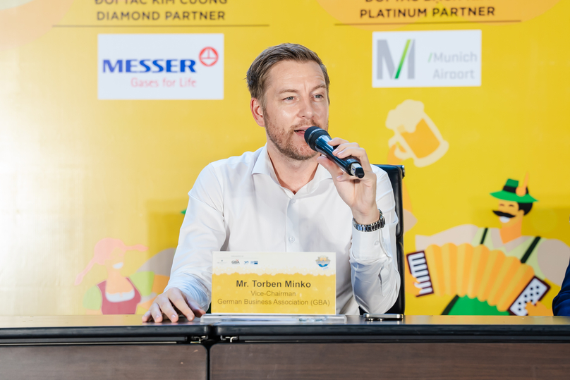 Torben Minko, vice chairman of the German Business Association, speaks at a press meeting in Hanoi, August 21, 2024. Photo courtesy of the German Business Association.